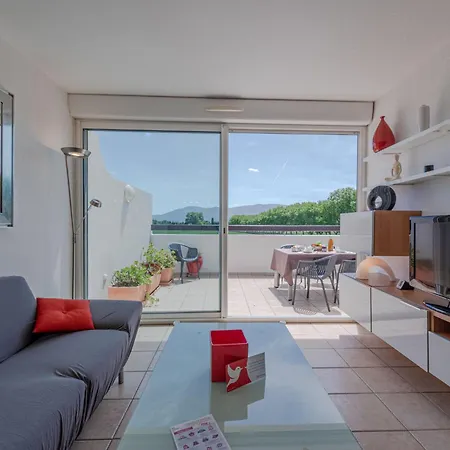 Les Embruns-17 By Interhome Apartment *