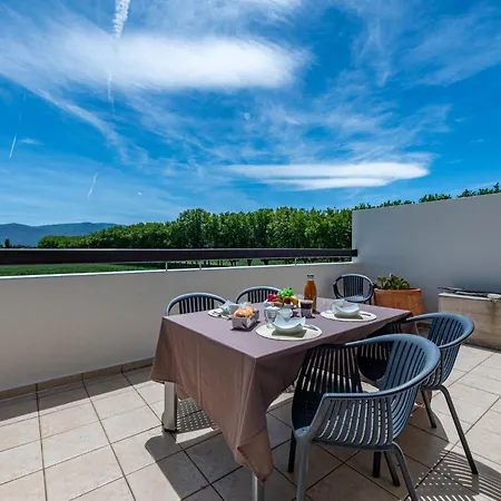 Les Embruns-17 By Interhome Apartment *